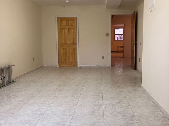 2nd image of 2642 Harway Ave #1FL