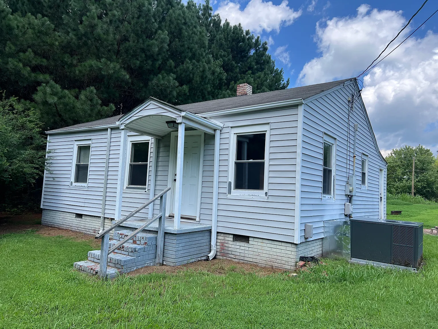 2 bed, 900 sqft, $1,250 — Photo 1