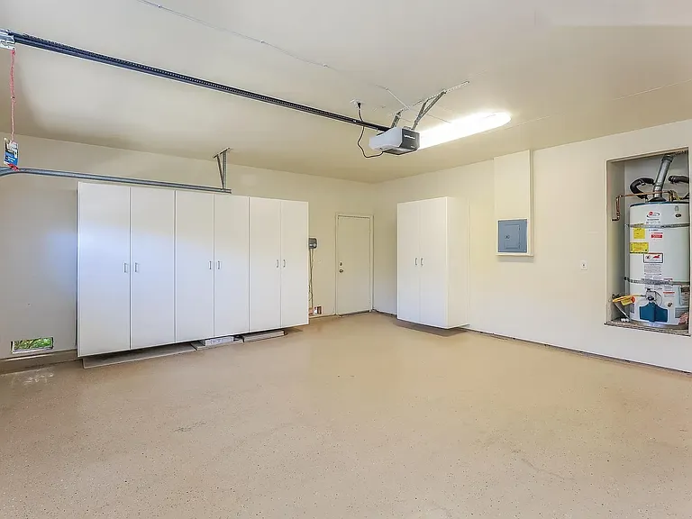 2327 Lass Dr — Photo 25