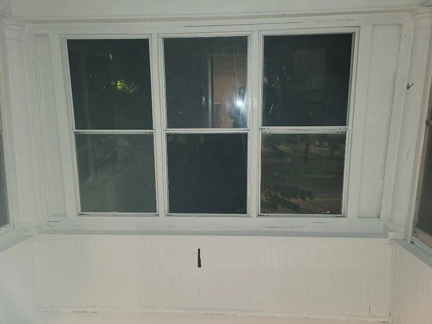 Large remodeled 4 bedroom with off street parking available — Photo 3