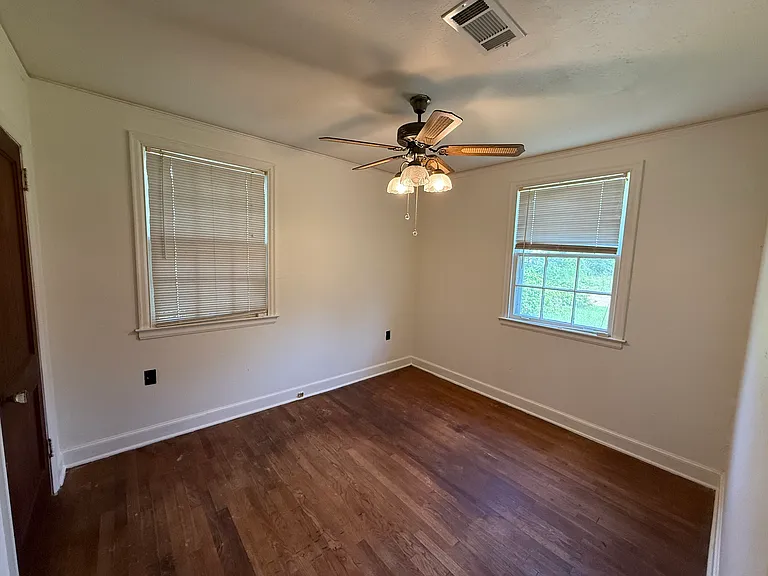 2804 Miller Ave — Photo 7