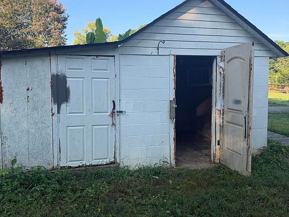 5th image of 116 Doris Ln #116