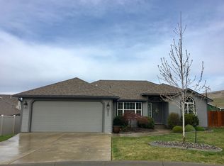 802 Overbluff Ct, Yakima, WA 98901