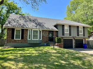 12816 Byars Rd, Grandview, MO 64030
