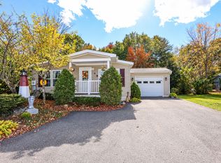 31 Magnolia Ln, Belmont, NH 03220