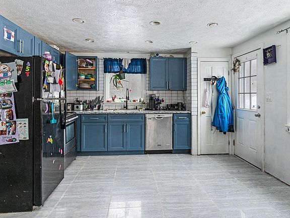 4th image of 361 Mount Hope Road