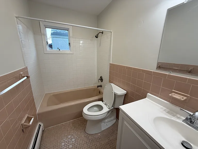 450 E Penn St #1 — Photo 13
