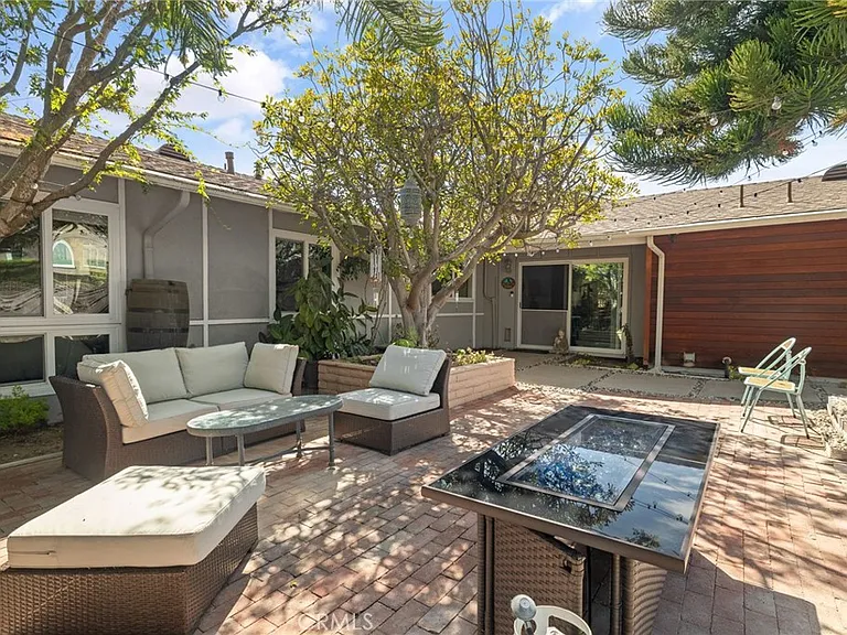 203 Calle Cortez — Photo 3