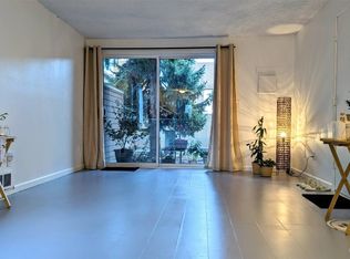 12434 Ambaum Blvd SW UNIT A-102, Seattle, WA 98146