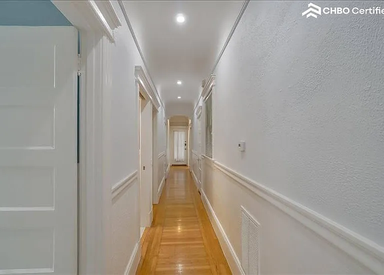 1372 Broadway — Photo 12