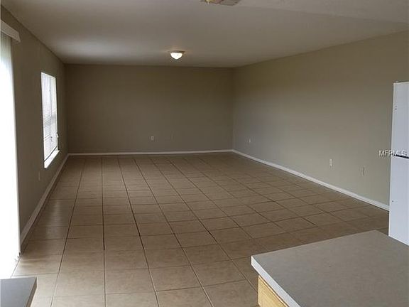 5th image of 321 Lake Hills Ln