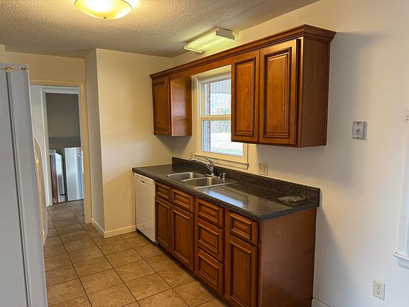 4th image of 73 Haven Dr