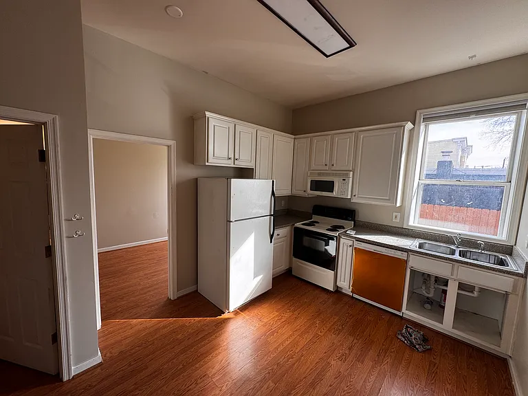 1627 W Main St #2 — Photo 15