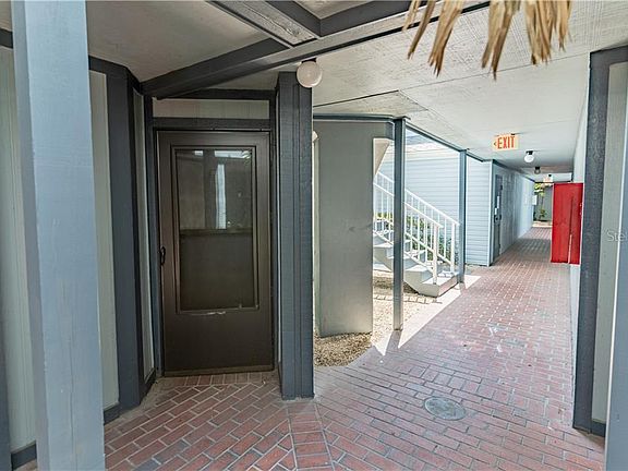 4th image of 3532 Southpointe Dr #1