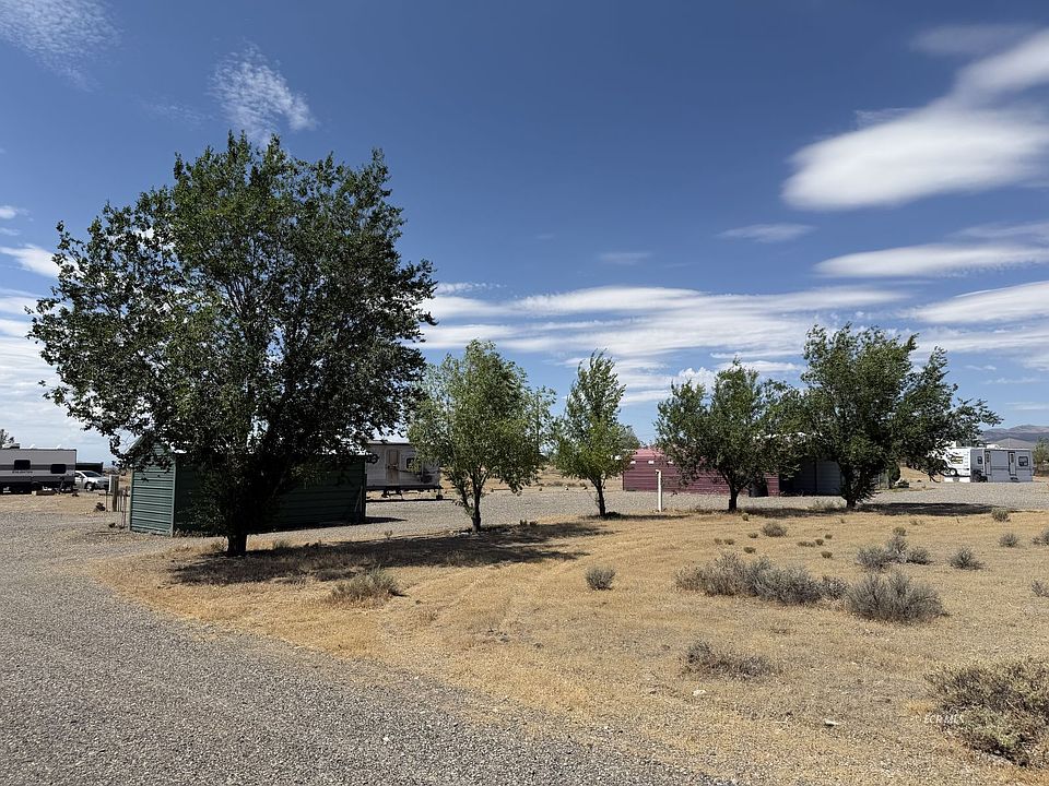 1st image of 718 7th St