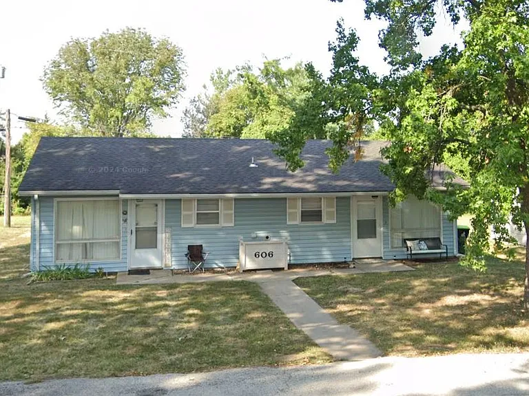 606 NW Westvale Cir #A — Photo 1