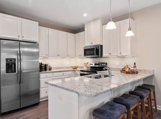 214 Primrose Ln #B, Gallatin, TN 37066