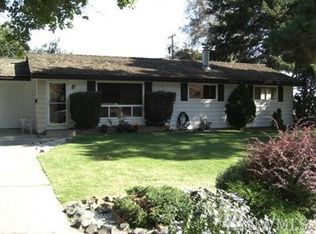 1732 C St SW, Ephrata, WA 98823