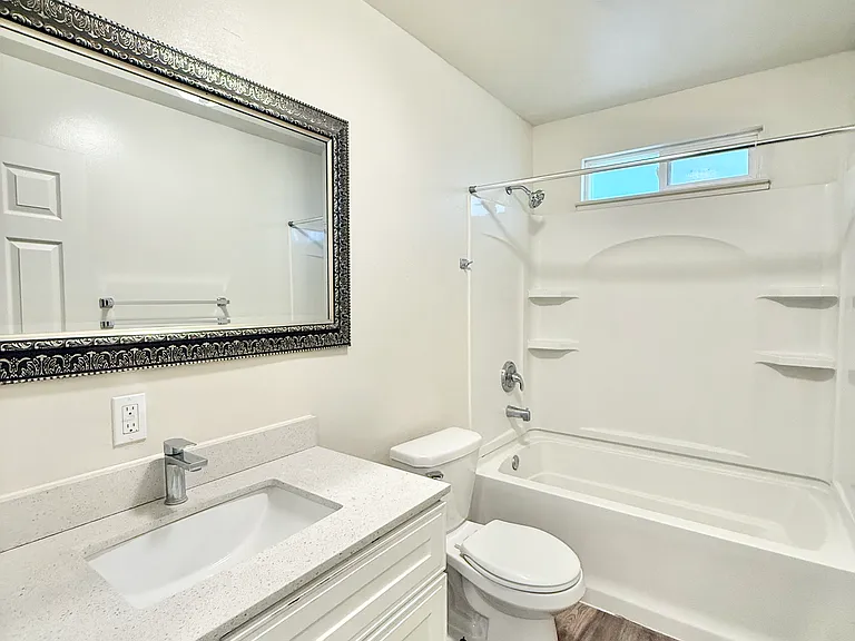 232 Poplar Ave — Photo 5