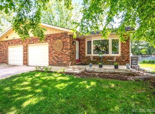 1885 Monday Dr, Elgin, IL 60123