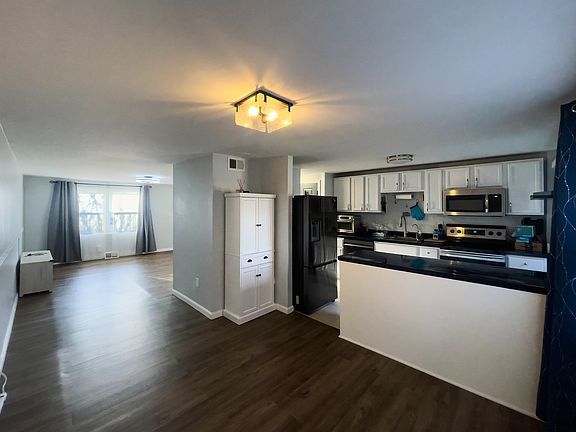 4th image of 6405 Lochcrest Rd