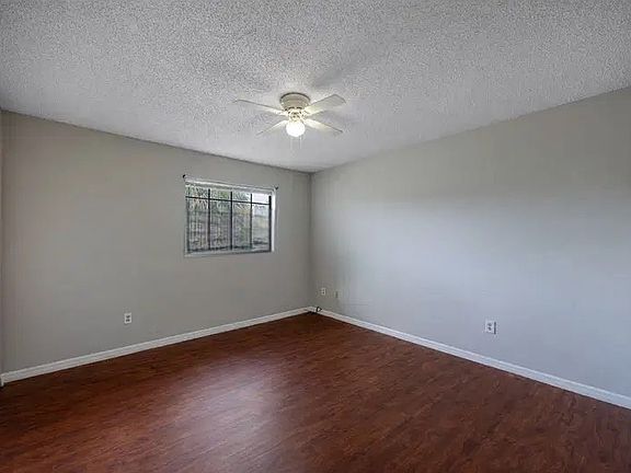 4th image of 5540 Decatur St