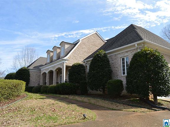 5th image of 69 Oak Hill Dr