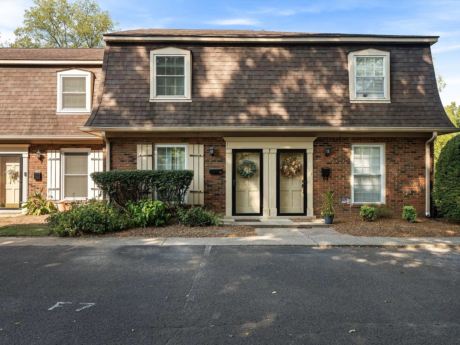 2 bed, 1.5 bath, 1007 sqft, $2,950 — Photo 4