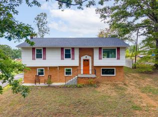 1370 Roanoke St, Christiansburg, VA 24073