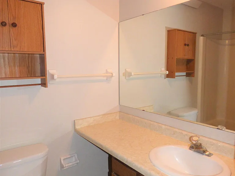 2604 4th Ave NE #10 — Photo 6