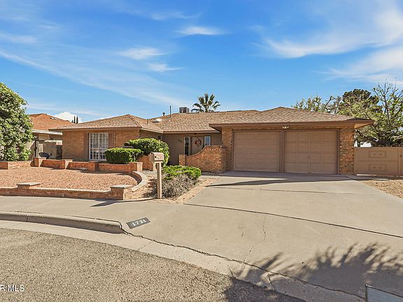 3rd image of 1721 Vista Real Dr
