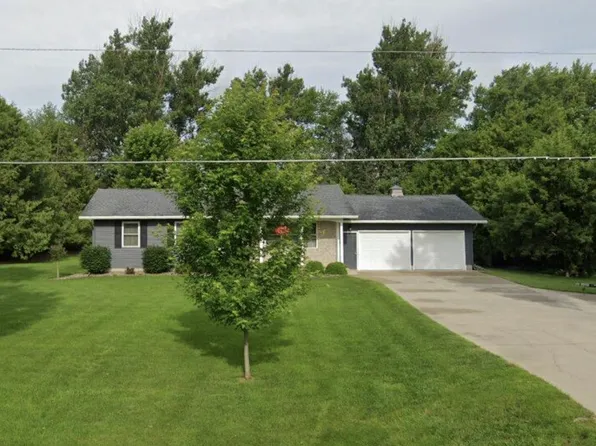 701 N Airport Dr, Dodge Center, MN 55927