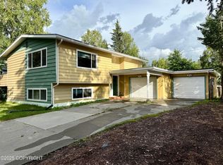 7520 Beluga Cir, Anchorage, AK 99504