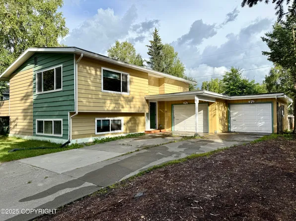 7520 Beluga Cir, Anchorage, AK 99504