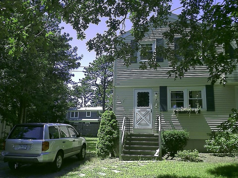 2bedroom 1 1/2 baths