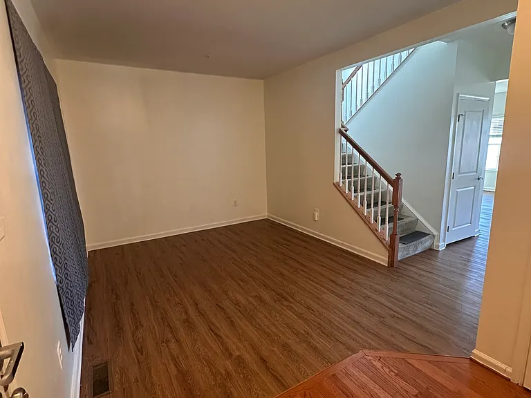 9635 Dumbarton Dr — Photo 13