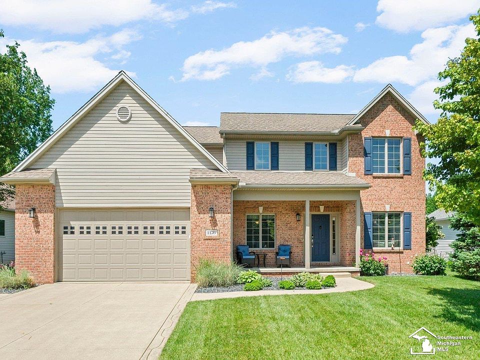 1st image of 1176 Twin Lakes Dr