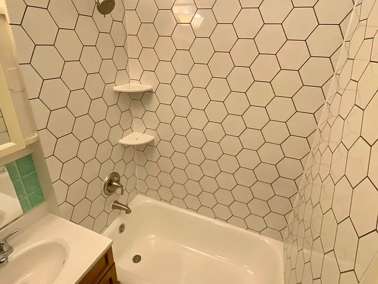 3309 E 26th St #4 — Photo 3