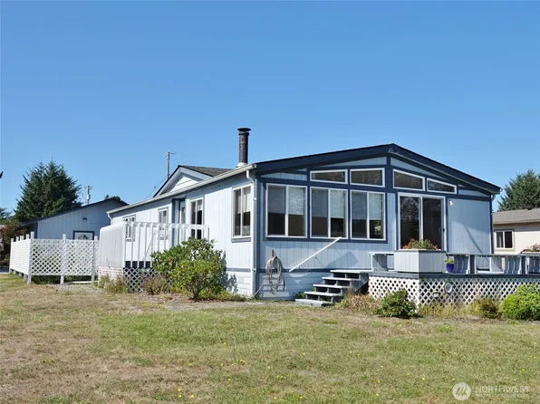 708 Cardinal Avenue NE, Ocean Shores, WA 98569