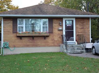 60 Sharp St, Patchogue, NY 11772