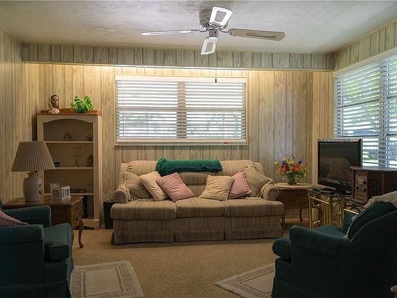 4th image of 918 Kaufman Ave
