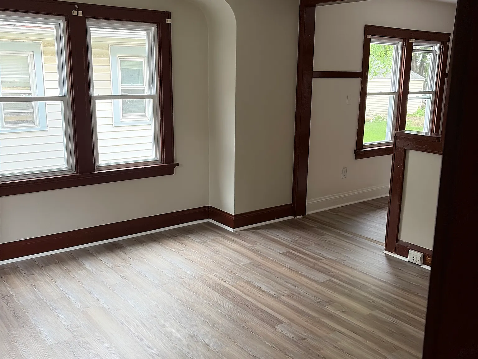 2 bed, 900 sqft, $1,500 — Photo 3