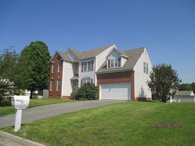 1st image of 3704 Seasons Ln