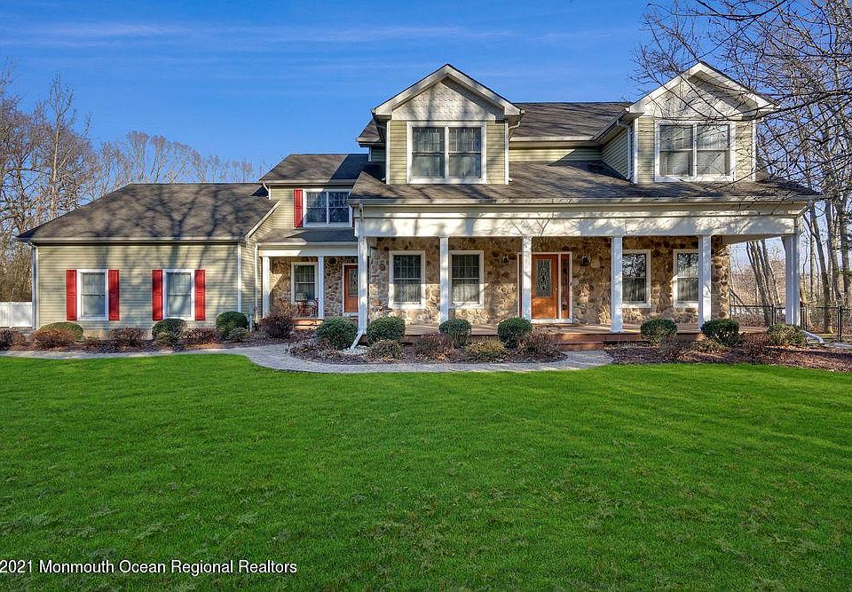 1st image of 703 White Cedar Dr