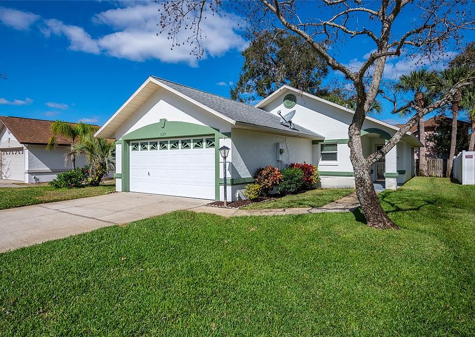 1st image of 825 LAKELAND DRIVE
