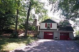 2-car garage, dbl wide parking