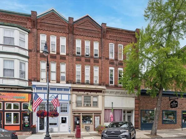 109 E High 1/2 St, Pottstown, PA 19464