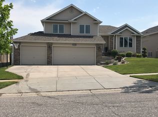 7931 Red Oak Rd, Lincoln, NE 68516