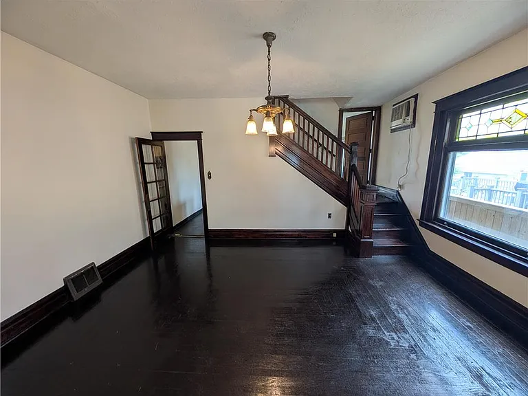 2132 Lincoln Ave — Photo 5