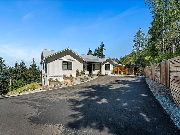 3rd image of 347 Collins Rd